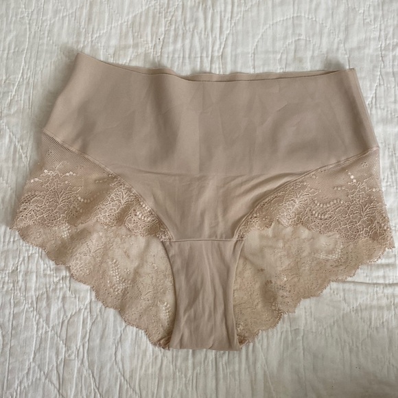 SPANX Undie-tectable Lace Underwear - Picture 3 of 10
